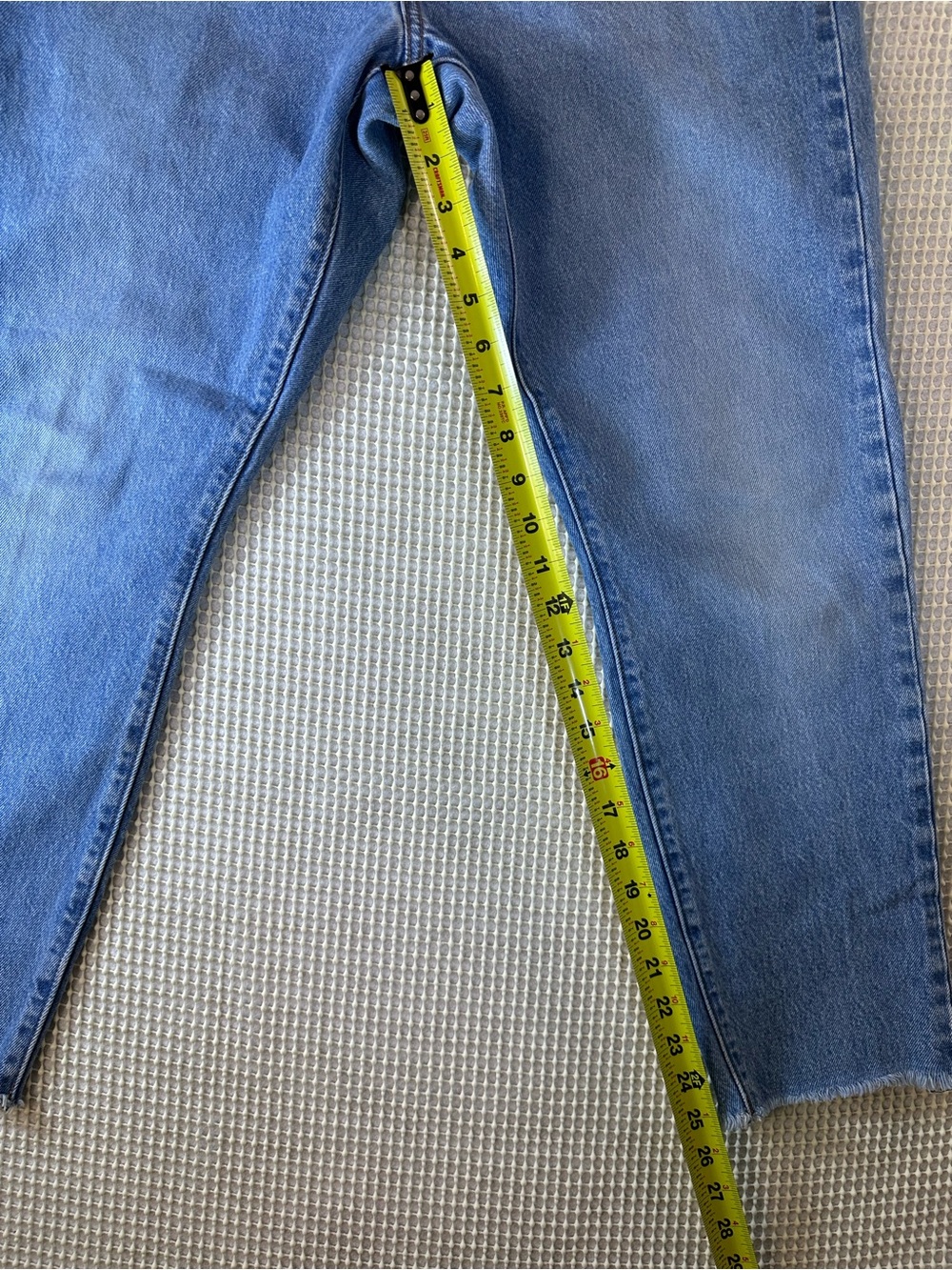 Levi's Wedgie Icon Fit Jeans Wash High Rise Tapered Raw Hem Cotton Size 31 - Picture 7 of 12